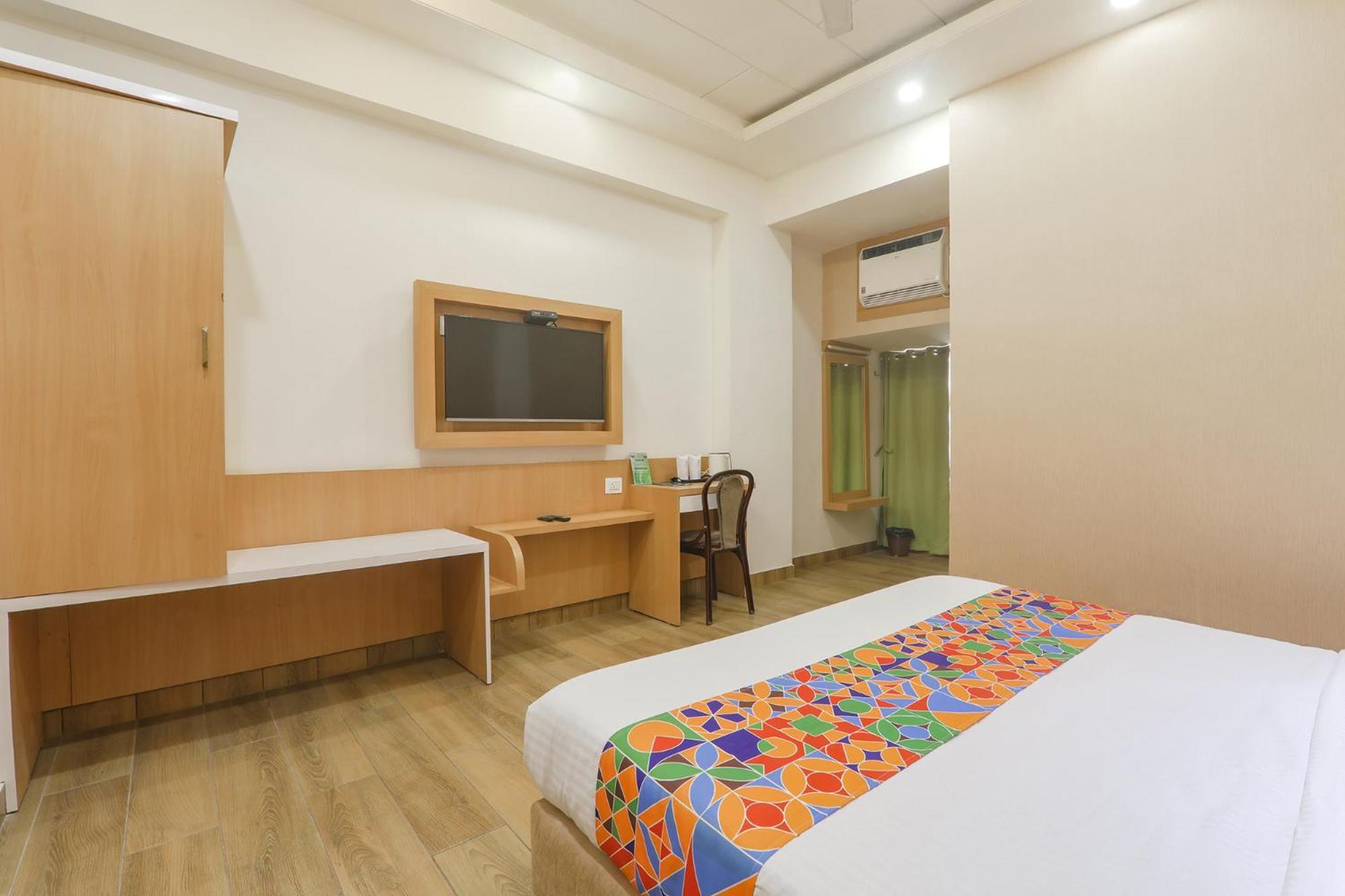 Fabhotel Raghubar Kripa Лакнау Екстериор снимка